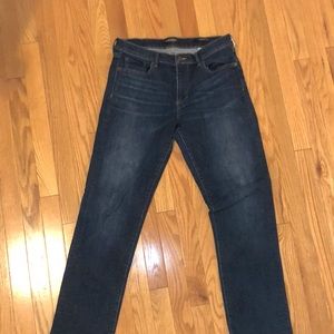 Banana Republic Premium Denim Girlfriend Jeans 🌺